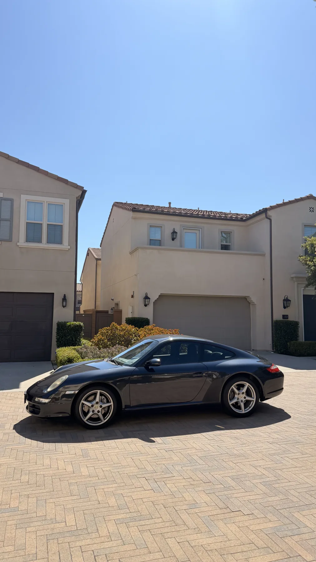 Porsche 911 window tint, side view