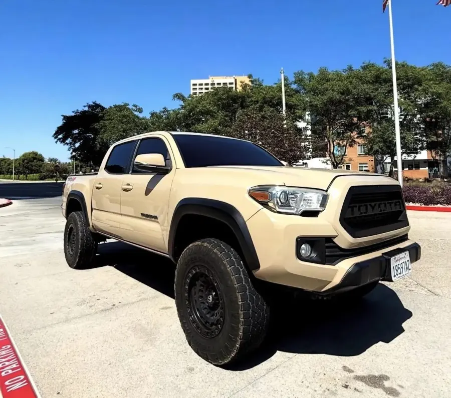 Toyota Tacoma, front three-quarter view